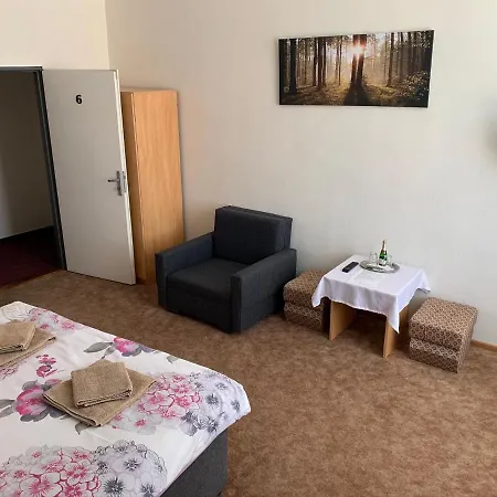 Violet Penzión pre hostí